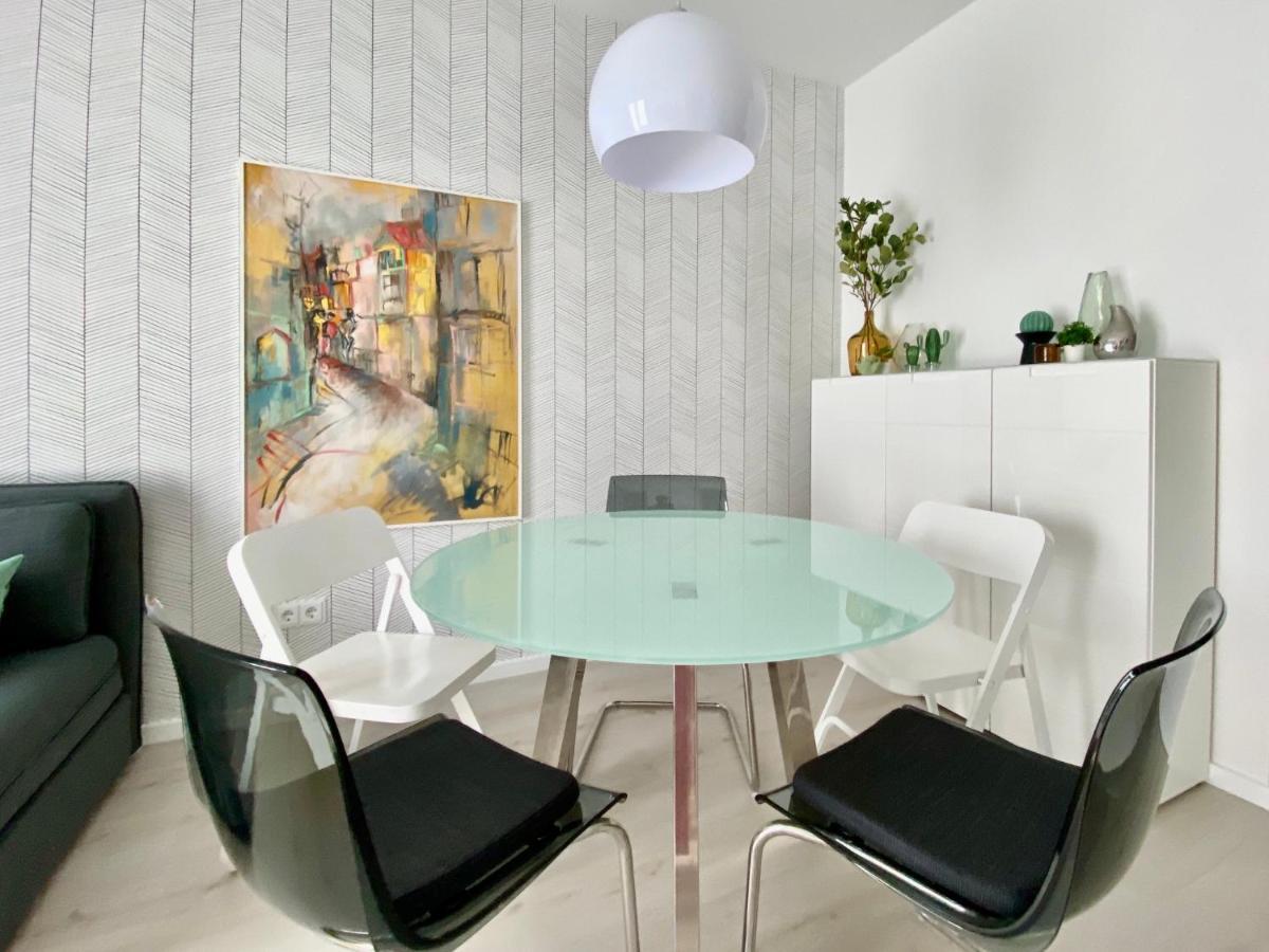 modernes Apartment, Terrasse und Garten am Lilienthalpark im Südwesten Berlins Exterior foto