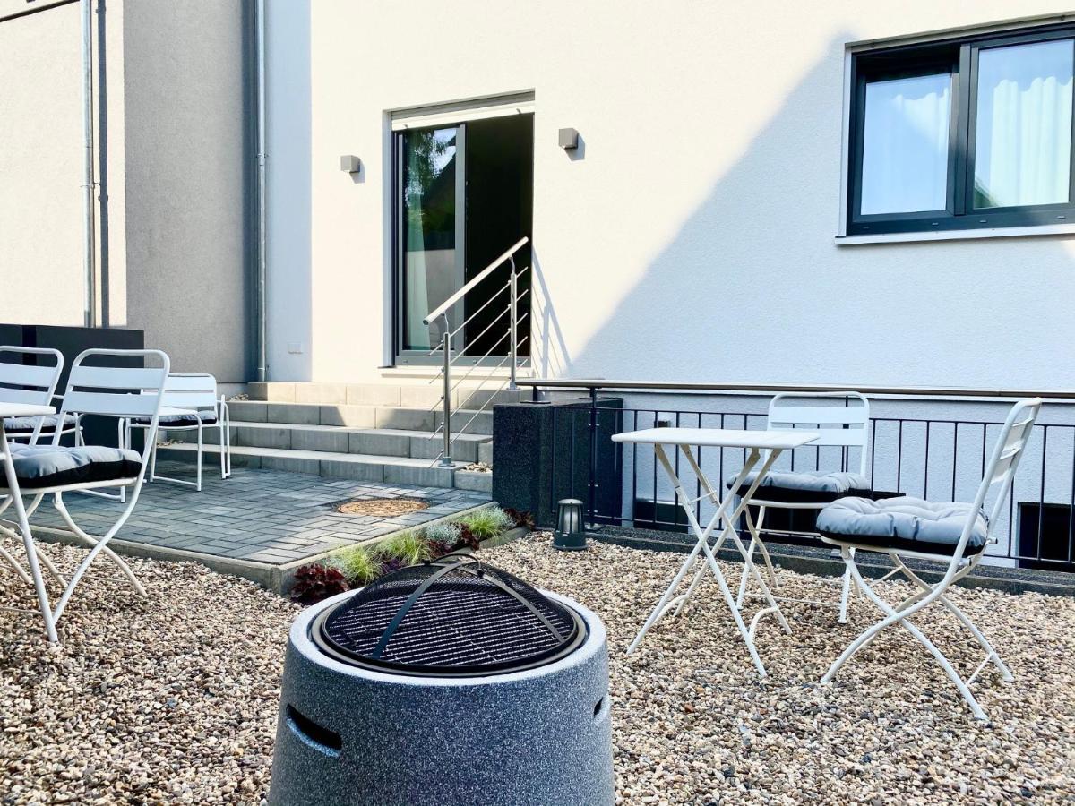 modernes Apartment, Terrasse und Garten am Lilienthalpark im Südwesten Berlins Exterior foto