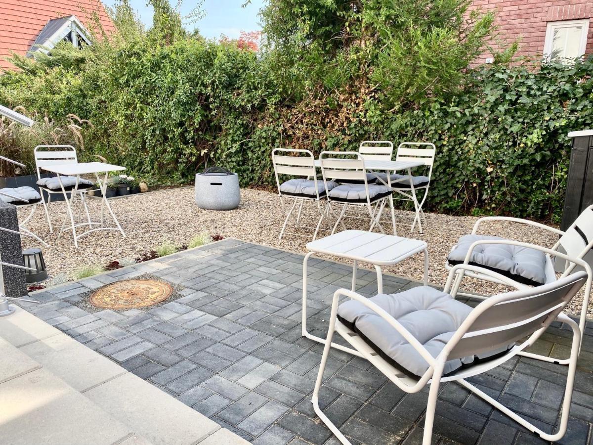 modernes Apartment, Terrasse und Garten am Lilienthalpark im Südwesten Berlins Exterior foto